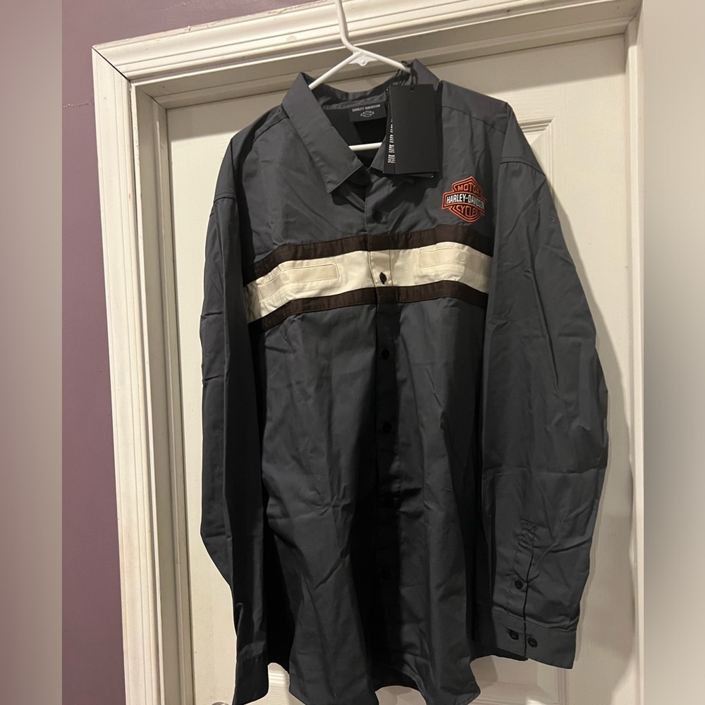 NWT Harley Davidson color block shirt with venting